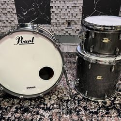 Pearl Masters Maple Gum 22/13/16 Drum Kit 