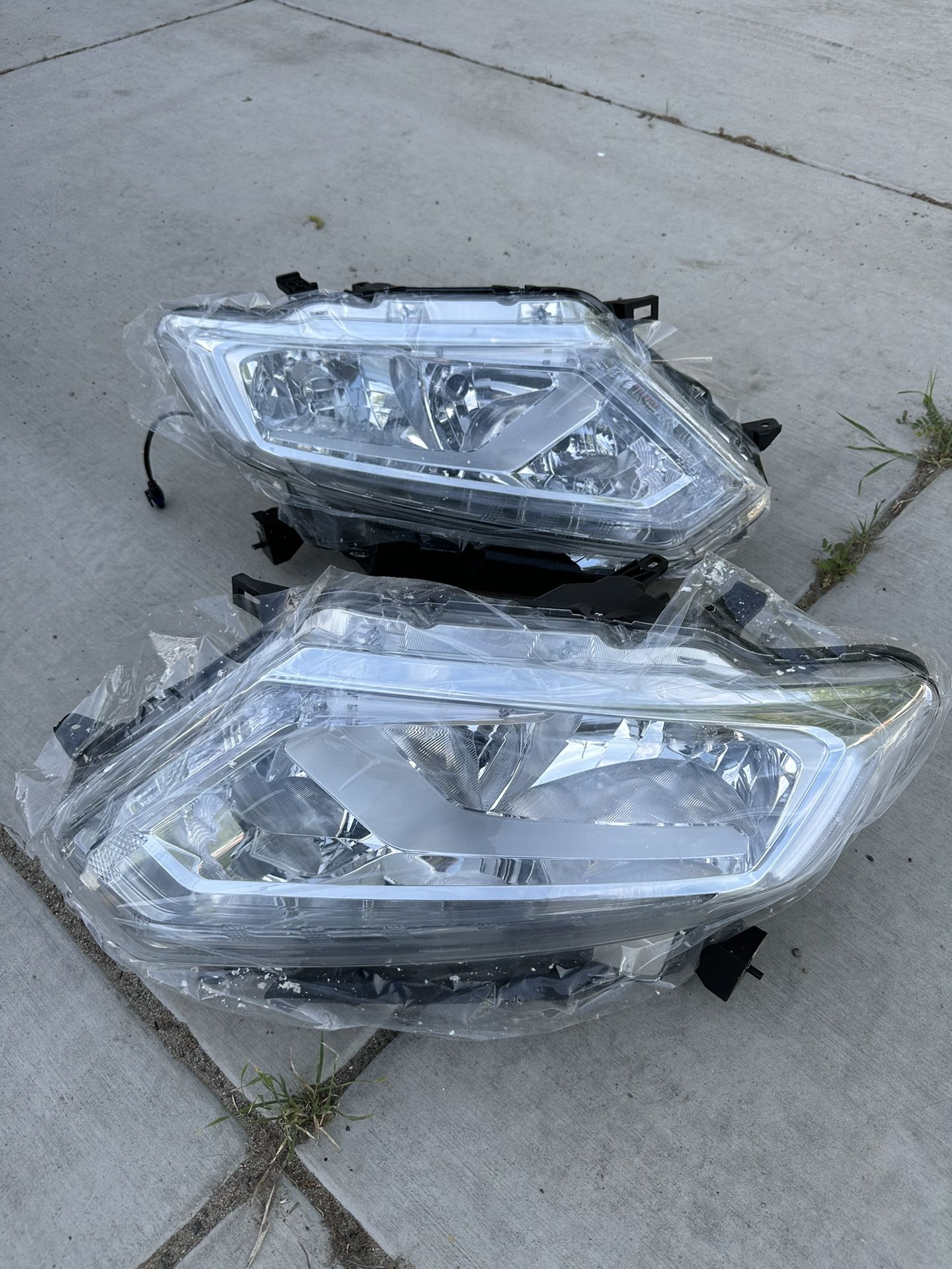 Nissan Rogue Headlights 14-16 New