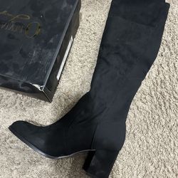 Woman Knee High Black Boots 