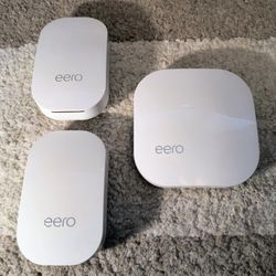 Eero Pro Mesh Wifi 5 Router (B010001) + 2 Mesh Range Extenders (D010001)