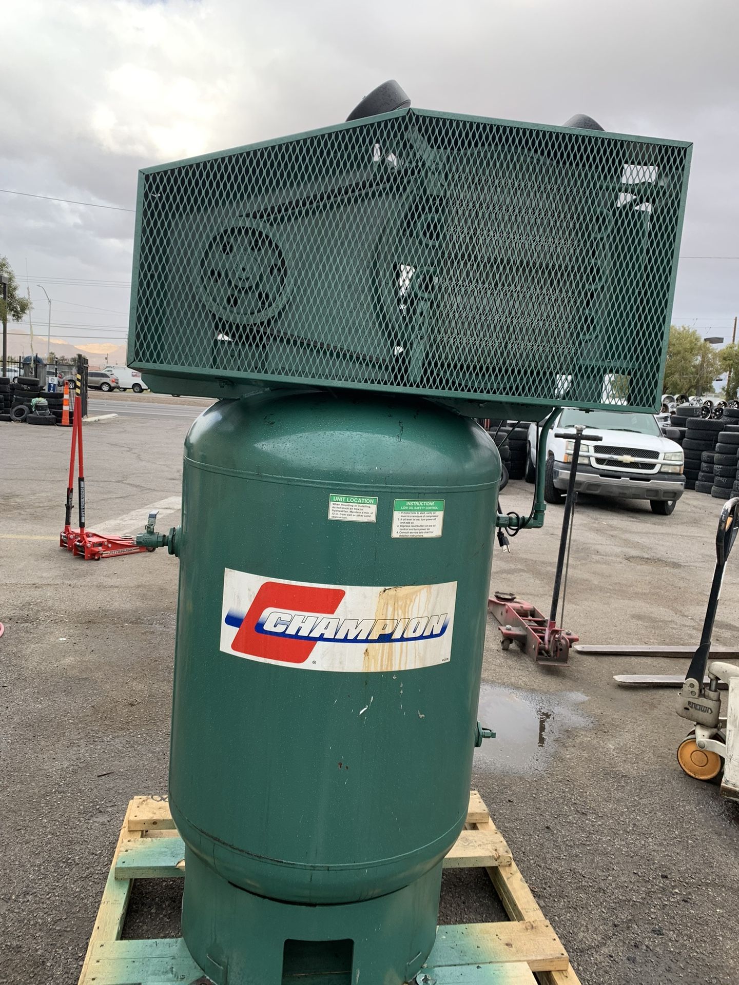 Champion vr10-12 upright air compressor