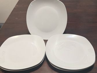Tabletops Gallery Timeless Design White Dinner plates set of (5)