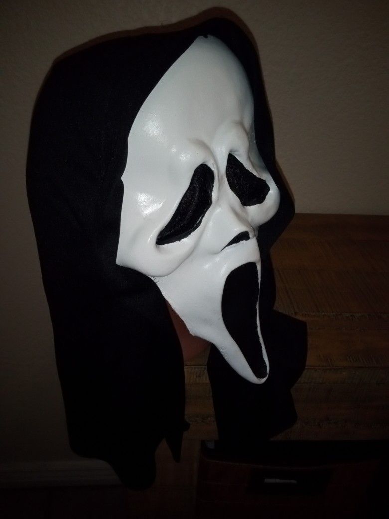Ghostface Masks - Scream VI Masks - Classic With w/ Black Shroud 👻✔️ Latex