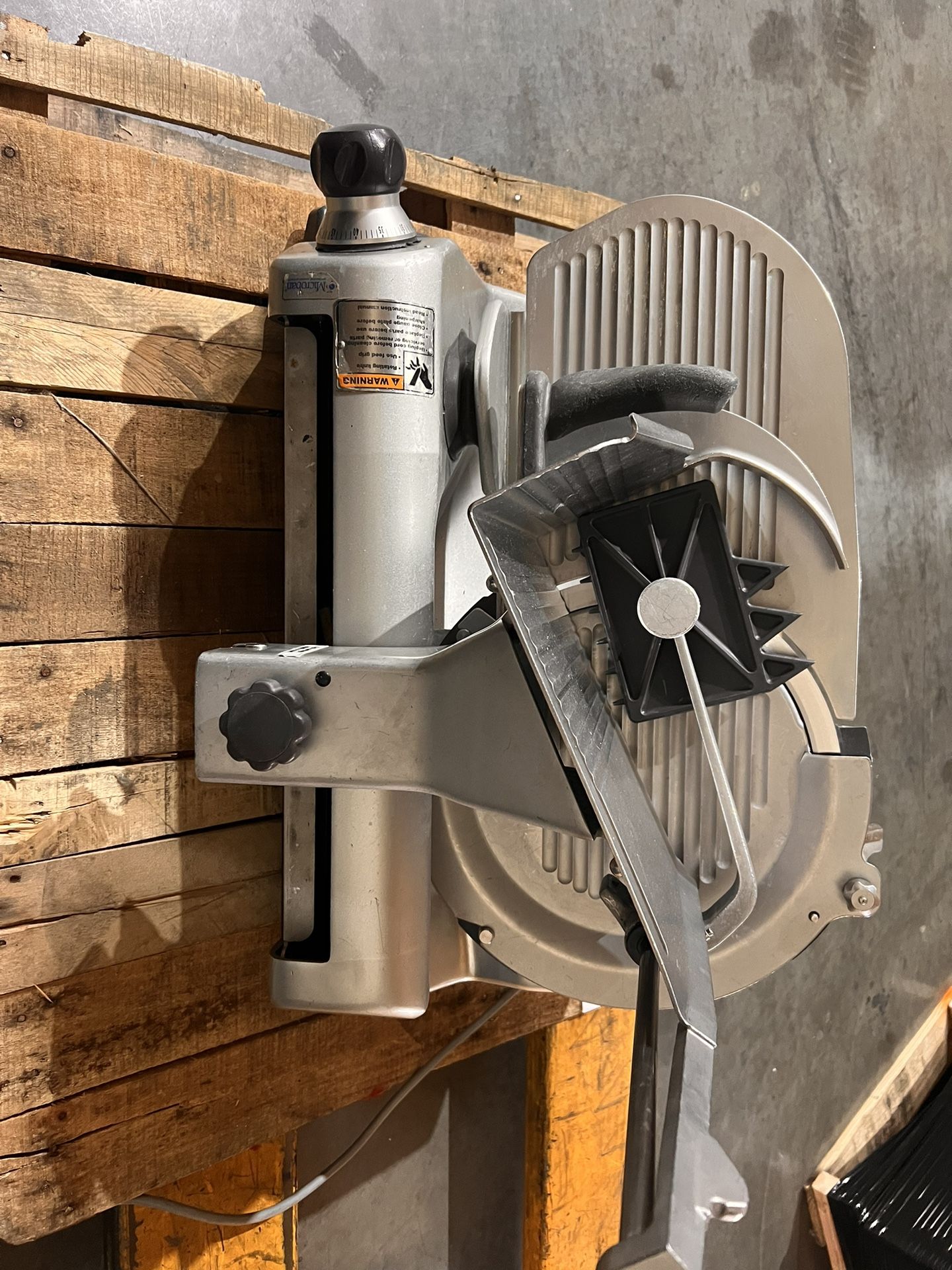 Hobart 3913N Deli Slicer