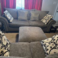 Matching Couch, Loveseat & Ottoman Set – Great Condition!