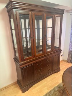 Thomasville King Street Collection Solid Cherry Traditional China Cabinet and Buffet