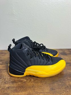 Jordan 12 University Gold Size 8.5 Men’s