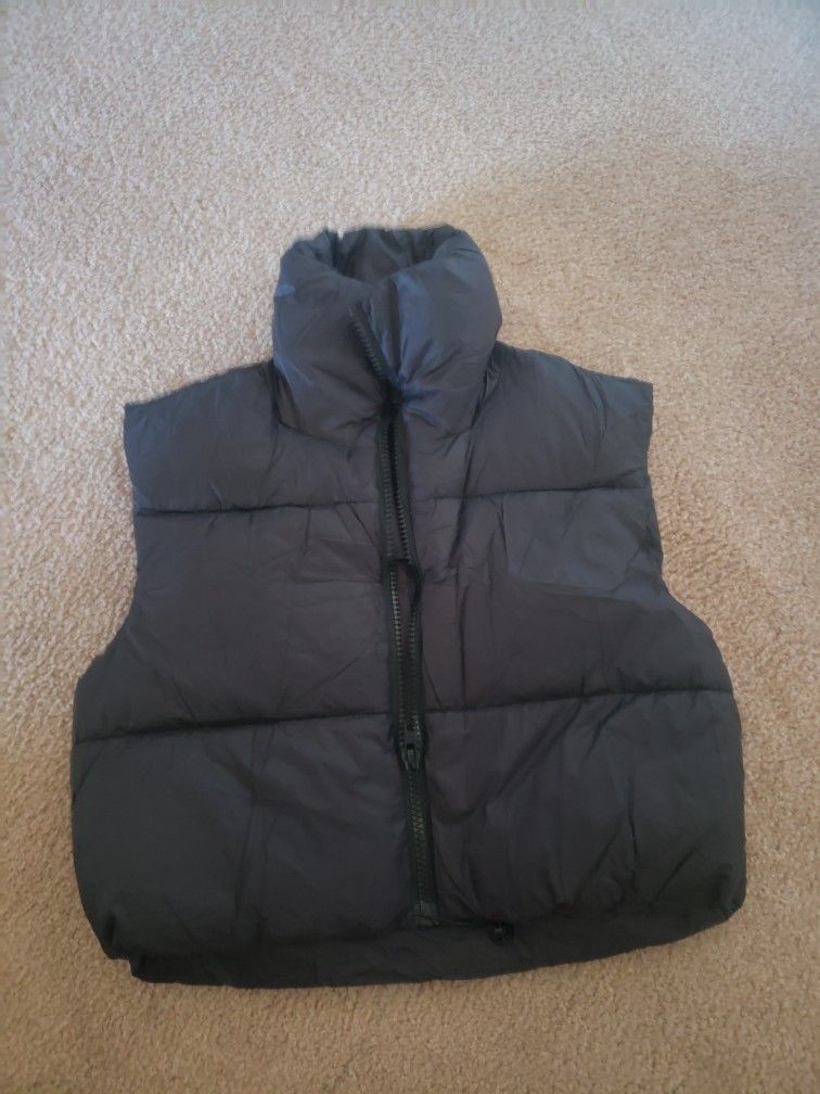 Woman's puffy vest
