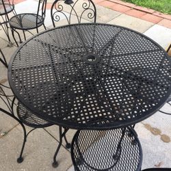 Outdoor Table And 2 Chairs 