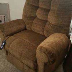 Oversized Plush Lifter Chair