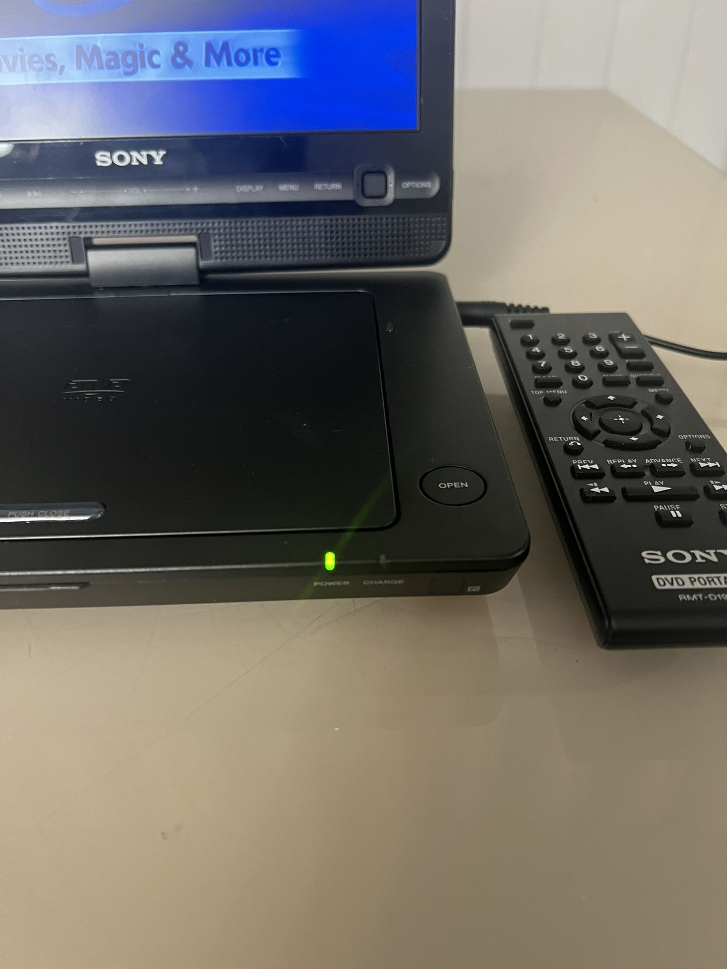 SONY 9" DVPFX950 Portable DVD Player 180degree swivel/flip screen