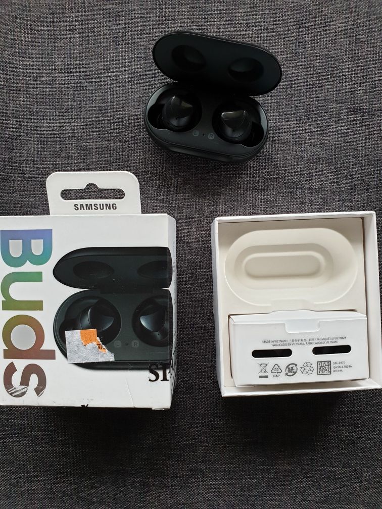 Samsung Galaxy Buds 2019 True Wireless Earbuds ( Left side Louder than Right Side)