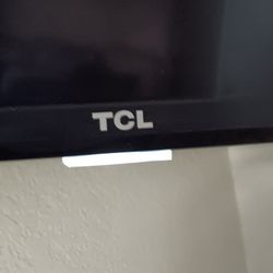 TCL 42 IN ROKU TV WITH REMOTE