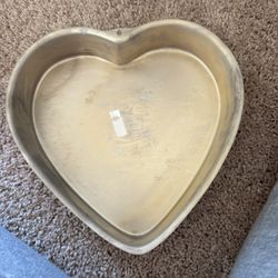 Winston’s Cake Pan 