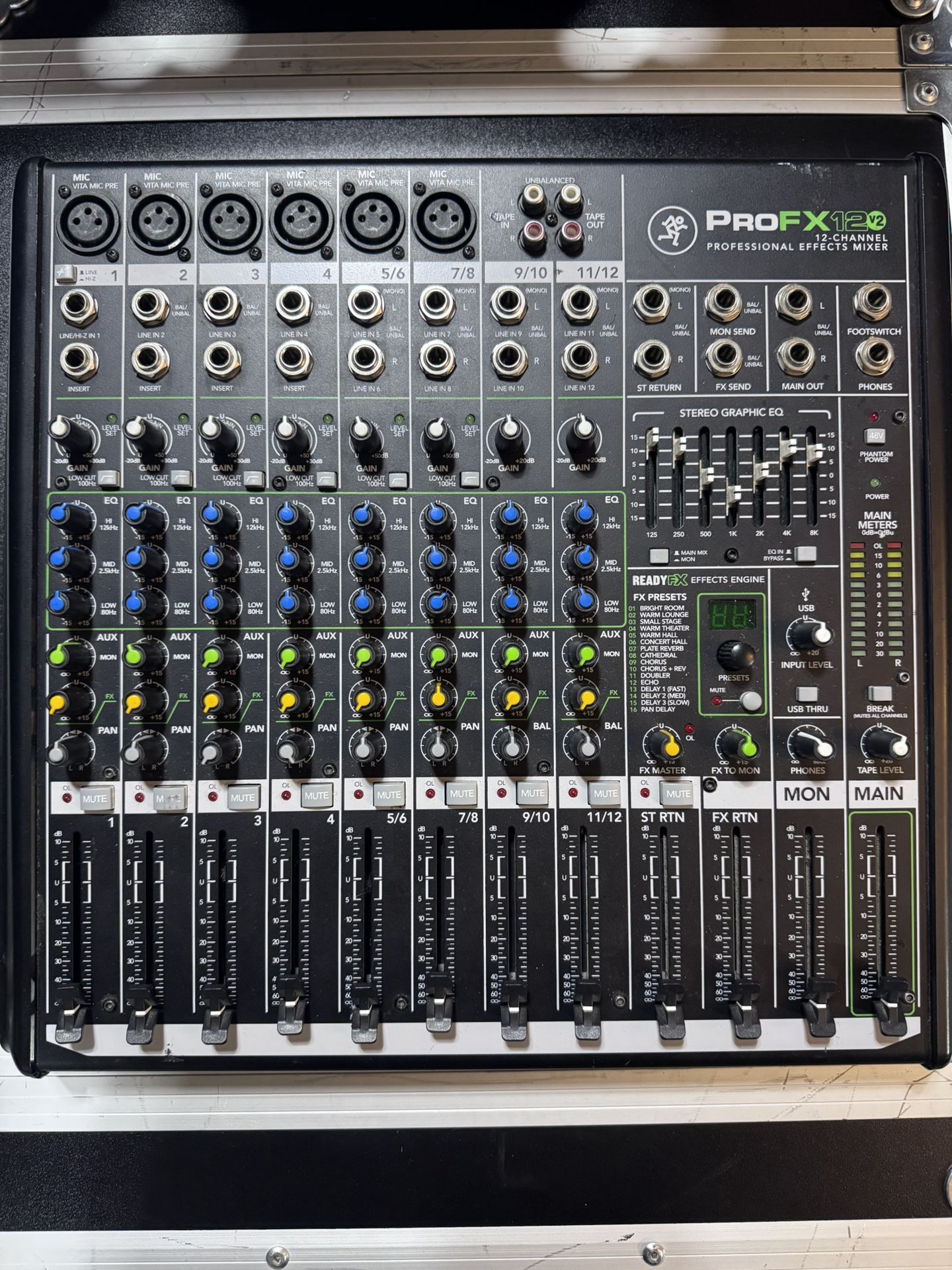 Mackie ProFX12V2 Mixer