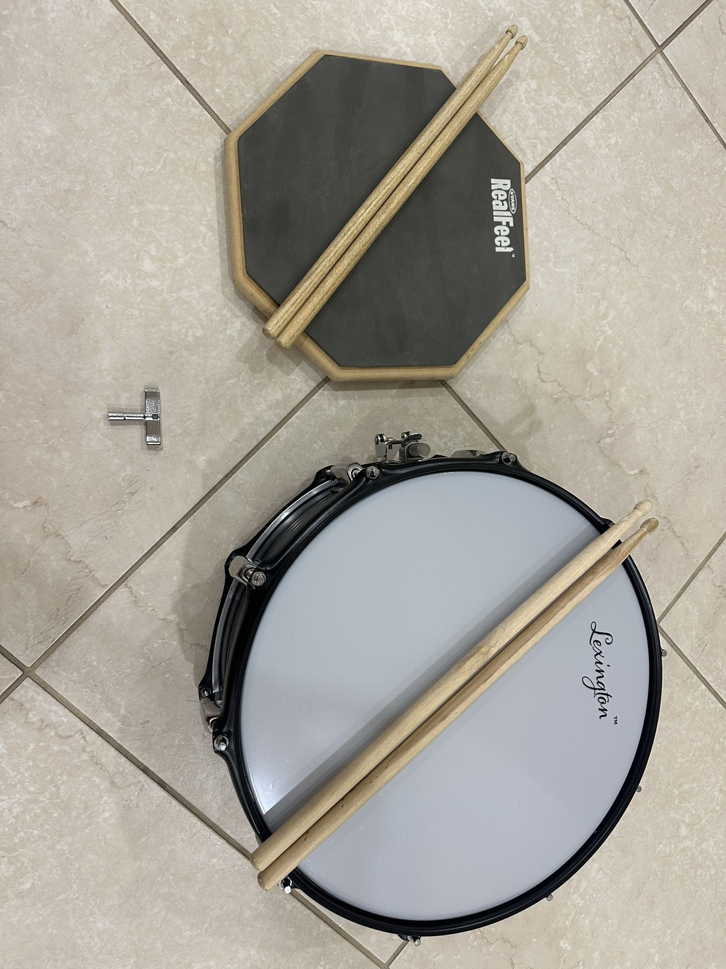 Awesome Snare Drum And Practice Pad 