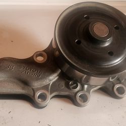 Water Pump Oem Toyota 