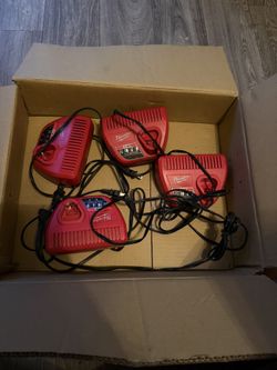 M12 Mikwaukee Chargers/Cargadores