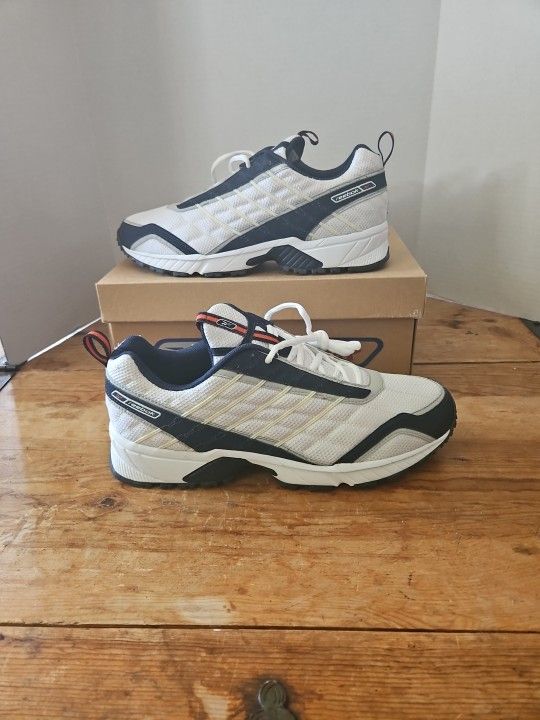 NOS Reebok Catalon Rare VTG Deadstock Y2k reebok running shoes US MEN'S SIZE 13
Comes with original shoe box
Condition is New
PLEASE LOOK ALL THE