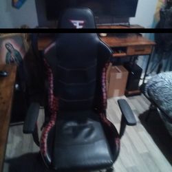 FaZe Clan Respawn Gamer Chair