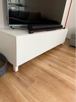 Tv stand - Free come get it!