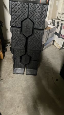 Car raiser negotiable