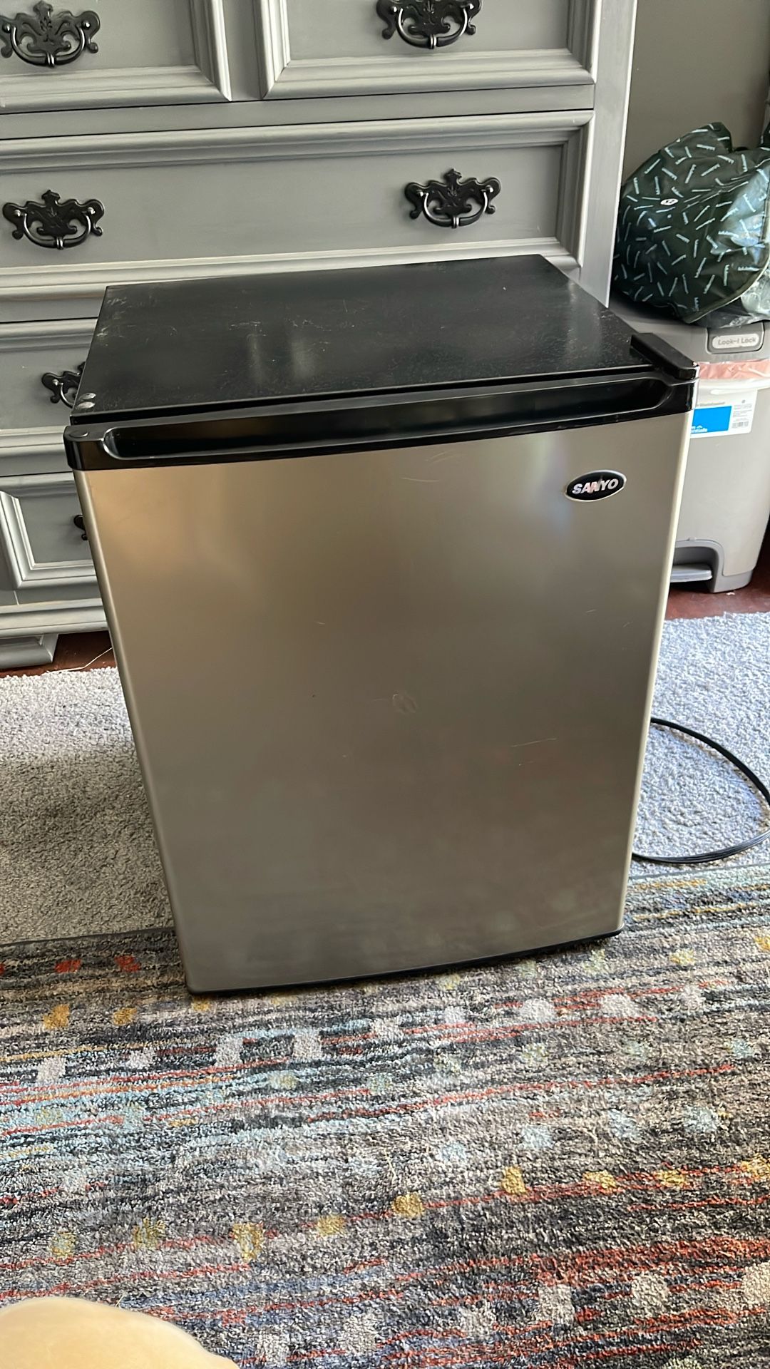 Sanyo Mini Fridge