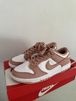 Women’s Nike Low Dunks 