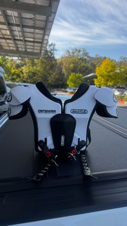 Battle Defender Football Shoulder Pads YM