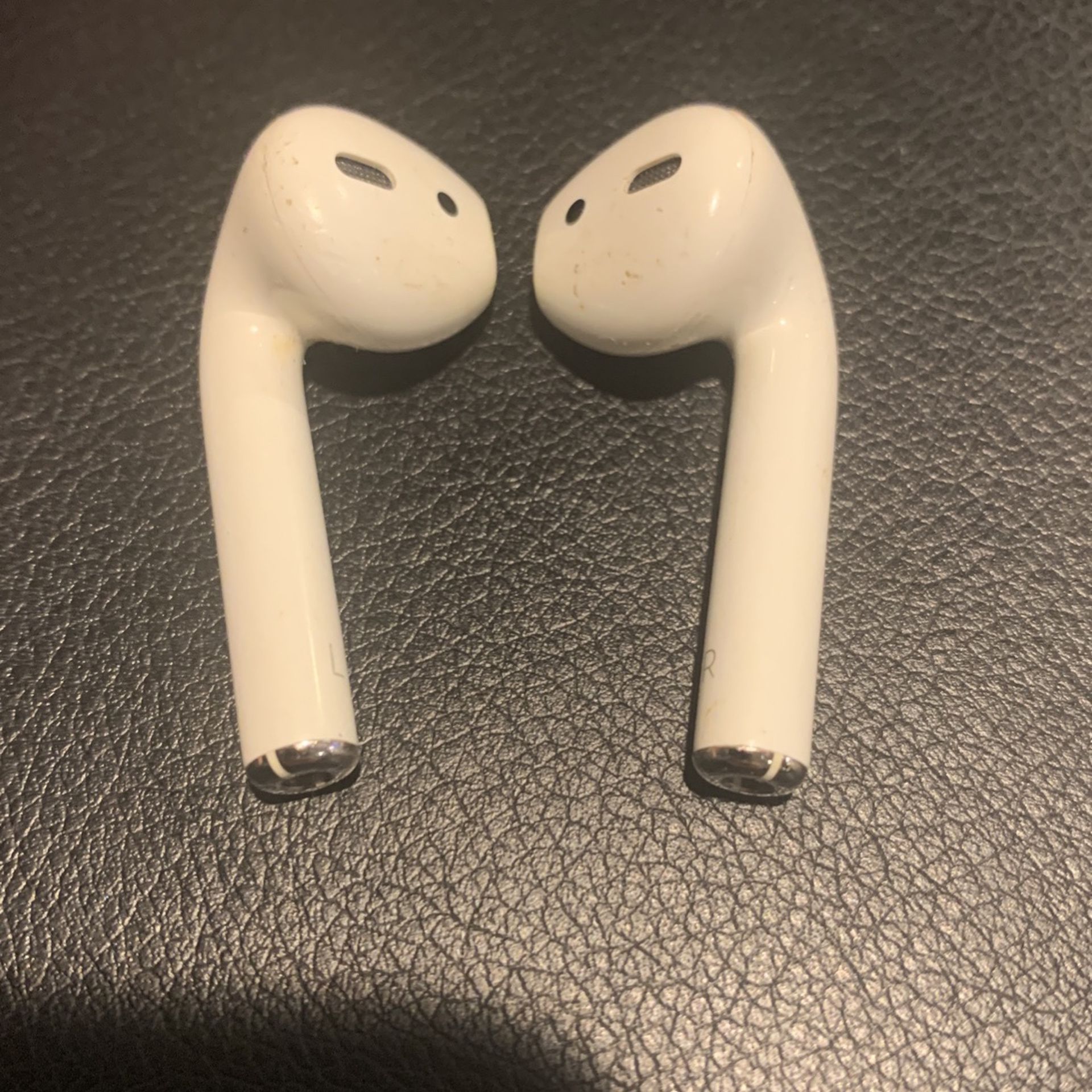 iPhone Wireless Earbuds Barely Used (Buds Only No Charger Case)