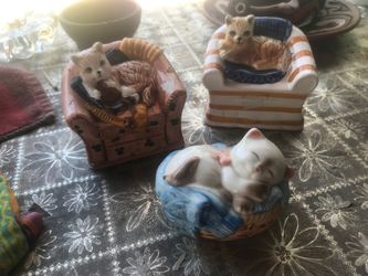 Asian Avon ceramic cats