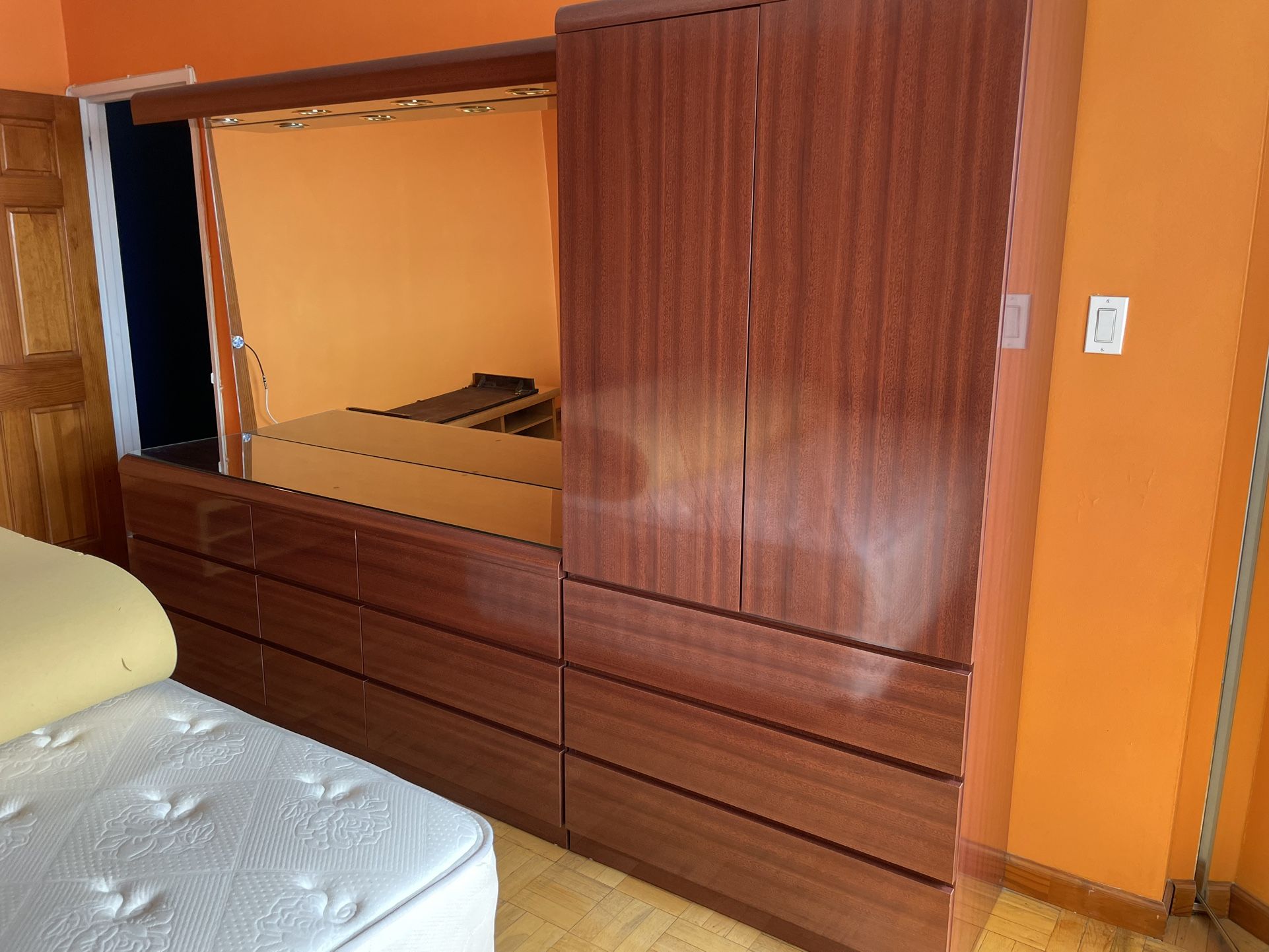 6 Pc Bedroom Set - Formica