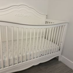 Crib With Mattress 