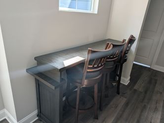 Bar table and 3 bar stools