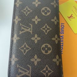 Women’s Designer LV Wallet
