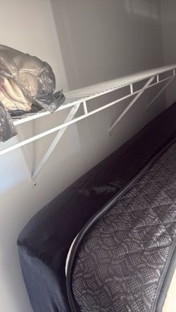 2 queens beds & 1 box spring 100$