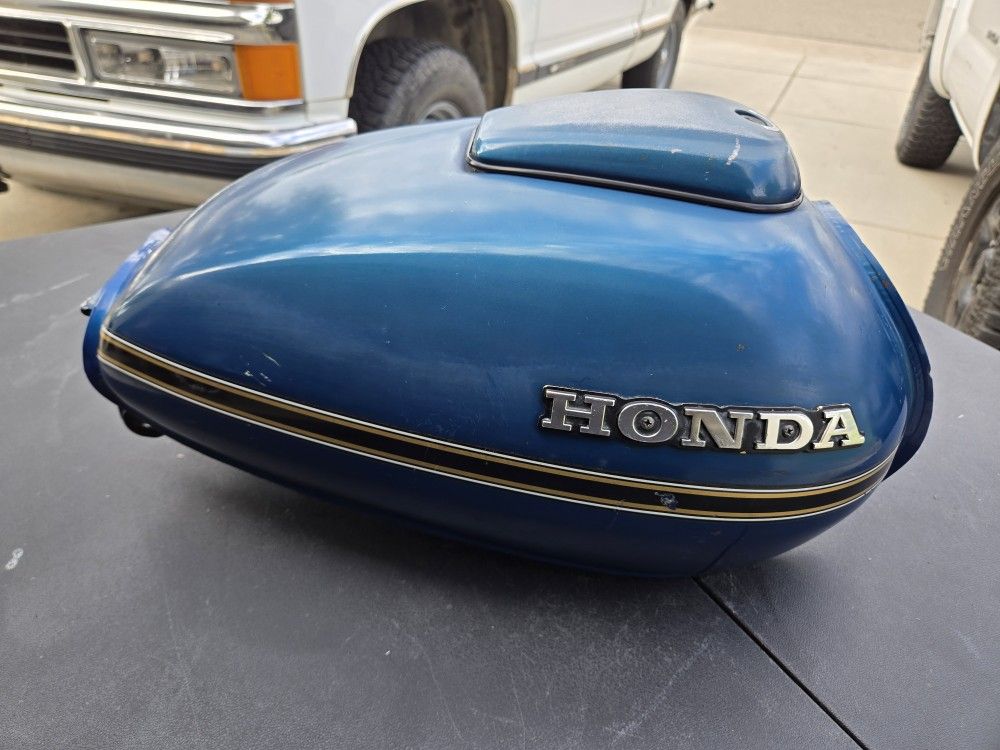 Vintage Honda 1978 CM185T Twinstar Fuel Tank