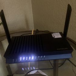 NetGear WiFi Router 
