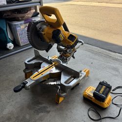 DeWalt Cordless 7 1/4” Miter Saw