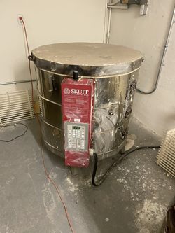 3 SKUTT KILNS: Make Offer