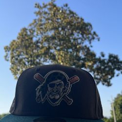 Pirates Fitted 7 1/8 & 3/8 