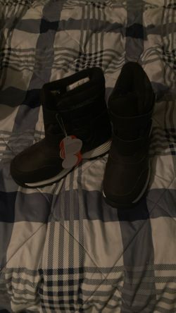 New Size 3 Boots By wonder nation I