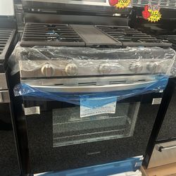 SAMSUNG GAS STOVE STAINLESS STEEL BRAND NEW!!!5 Burners With Grilled!!!