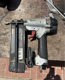 Nail gun