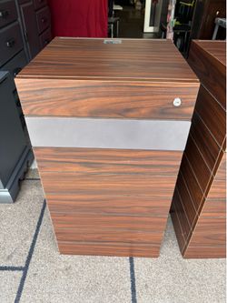 2 commercial cabinet one had legs