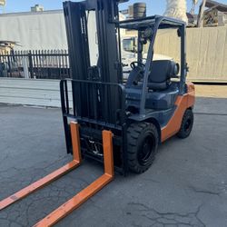 Toyota Model 8 Forklift 6000 Lbs  Low Hours 