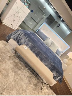✨️4pc Queen, King Bedrooms ✨️ Furniture Sectionals, Dining Avail