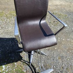 NEW STYLISH BROWN SALON/BARBER CHAIR OR CHAIRS