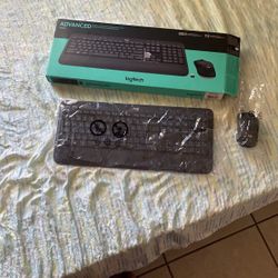 Advanced Logitech keyboard 