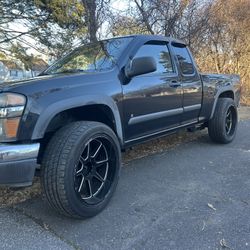 CHEV  COLORADO SE - 4x4